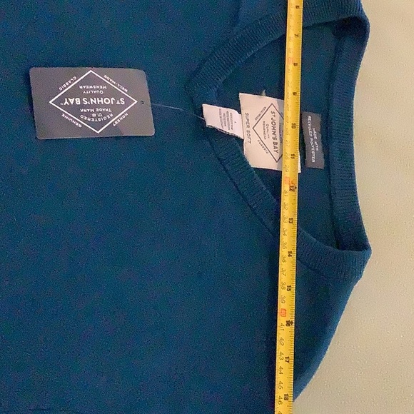NWT men’s St. John’s Bay Large super soft Teal sweater. 60% cotton, 40% poly. - Picture 9 of 9